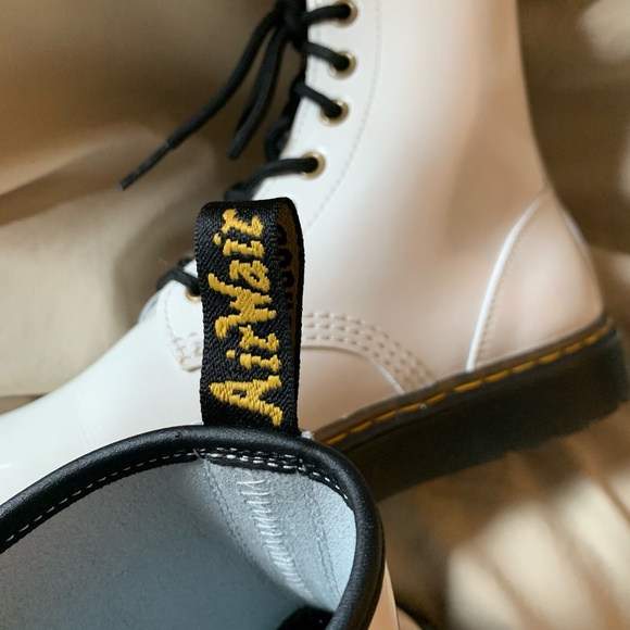 Dr Martens 'Vavala Combat Boots' in white patent leather - Picture 11 of 12